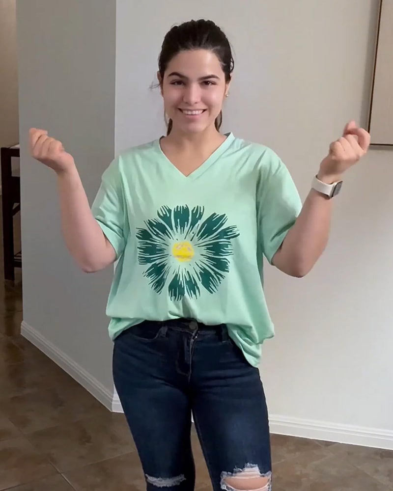 rosemia Oversized Tshirts for Women V Neck Short Sleeve Summer Casual Basic Loose Topsï¼ŒGreen Sunflowerï¼Œ2XL - Image 2
