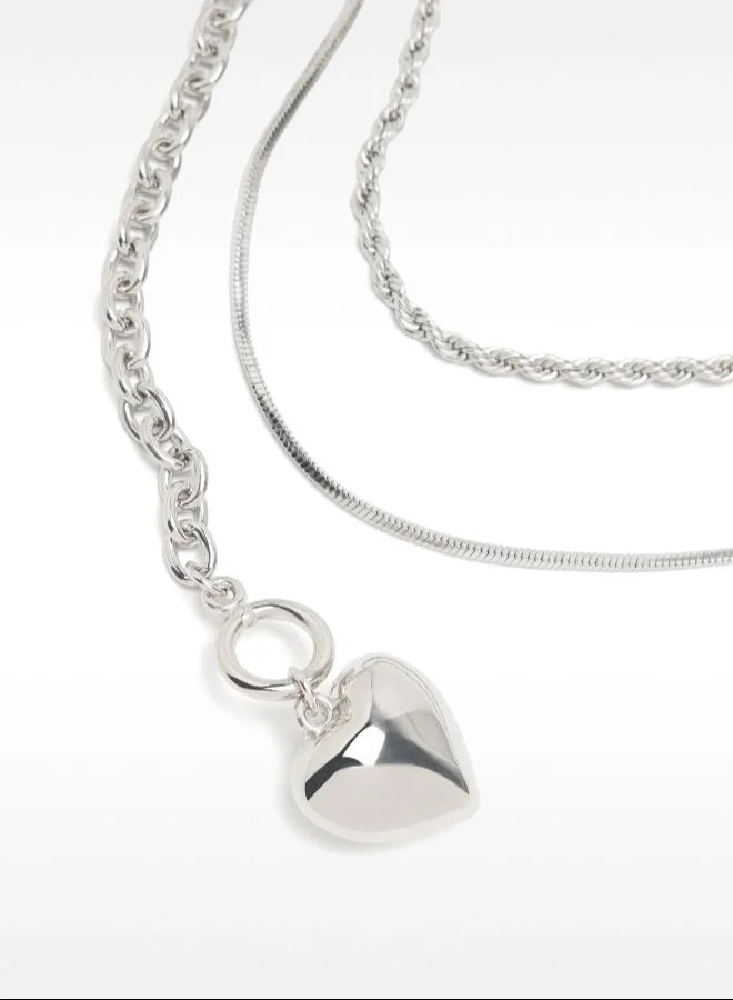 PARFOIS Set Of Necklaces With Heart Pendant
