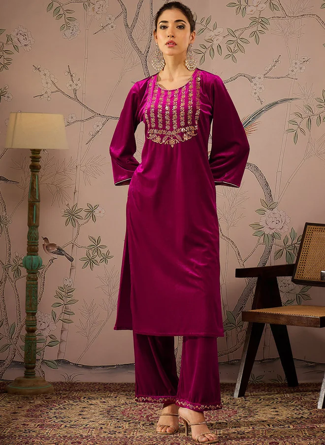 SASSAFRAS Fuchsia Floral Embroidered Velvet Kurta for Women