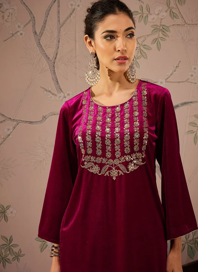 SASSAFRAS Fuchsia Floral Embroidered Velvet Kurta for Women