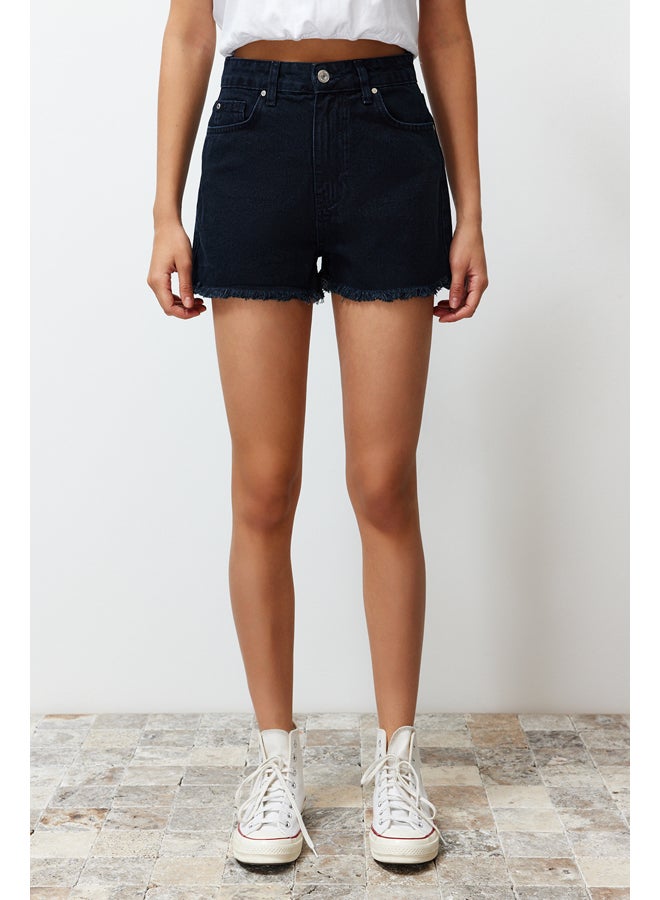 trendyol Midnight Black Shorts & Bermuda TWOSS22SR00047  - Image 5