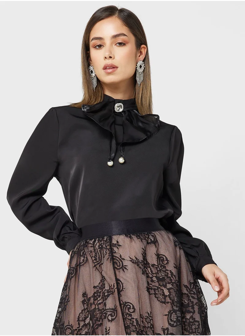 تواكستريمز Puff Sleeve Floral Applique Top