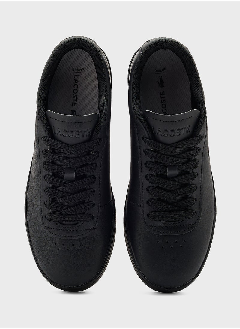 Court Baseshot Evo Low Top Sneakers
