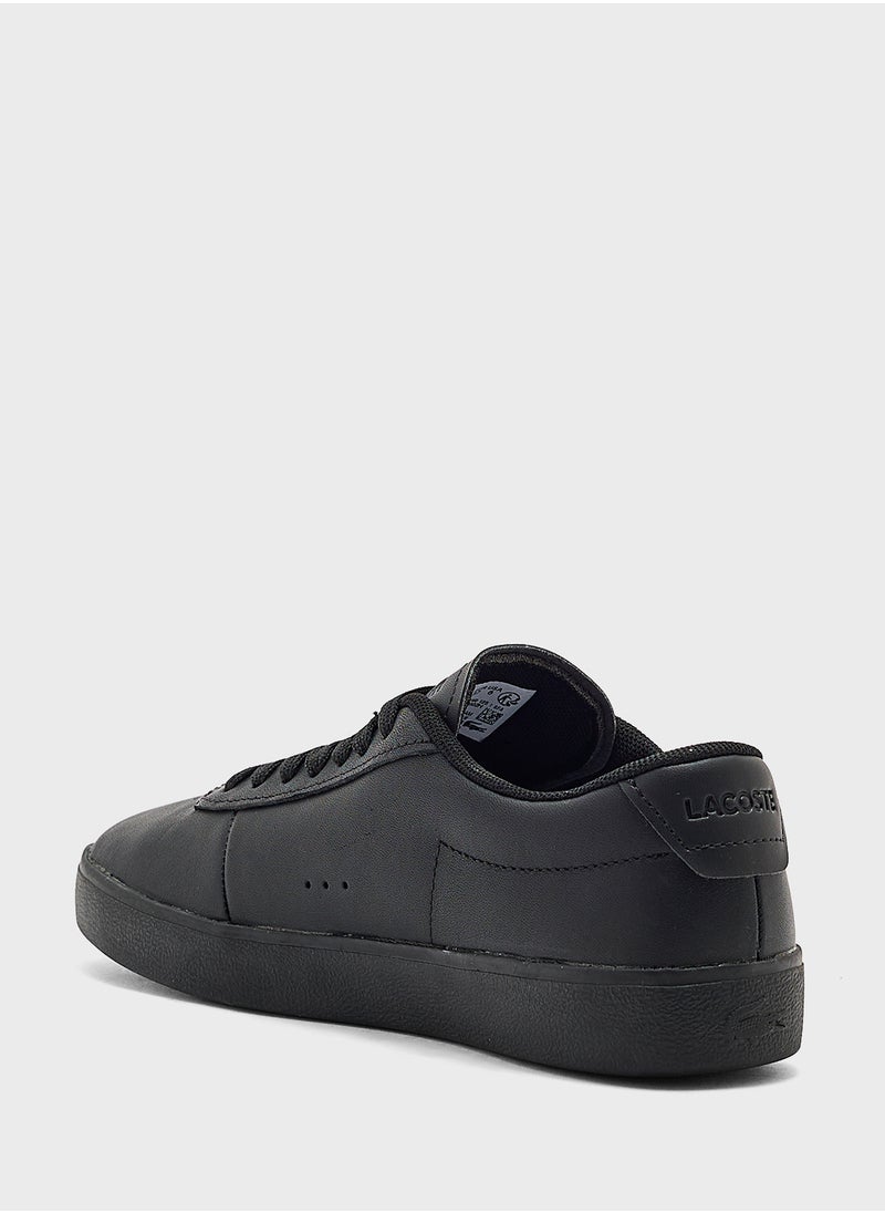 Court Baseshot Evo Low Top Sneakers