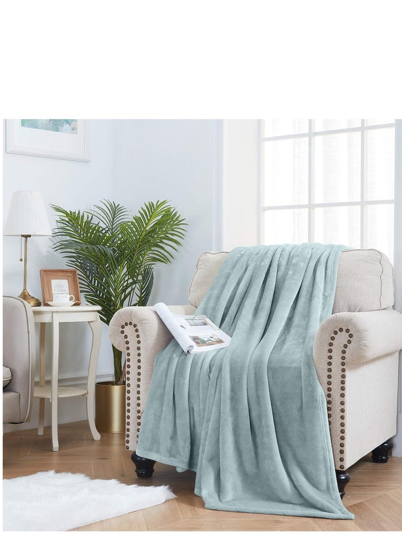 Moon - Flannel And Microfiber Sofa Blanket Luxury Blanket Single Size Lightweight And Comfortable For Bed And Sofa, Super Soft And Warm Plain Light Turquoise Color - Image 1