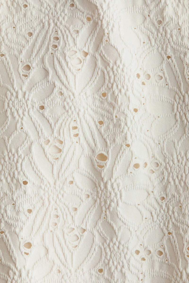 اتش اند ام ملابس سباحة بتفاصيل مكشكشة