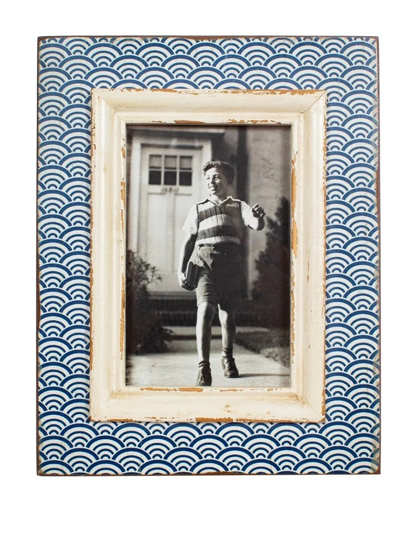 Sass & Belle Sass and Belle Blue Wave Photo Frame - Decorative Picture Frame for Home
