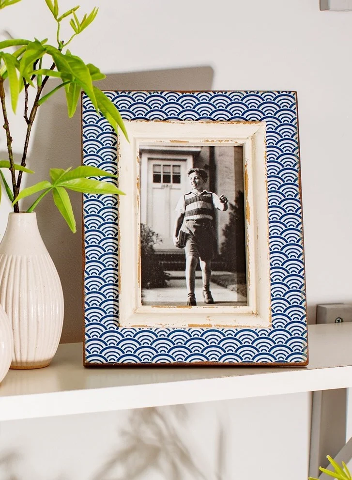 Sass & Belle Sass and Belle Blue Wave Photo Frame - Decorative Picture Frame for Home