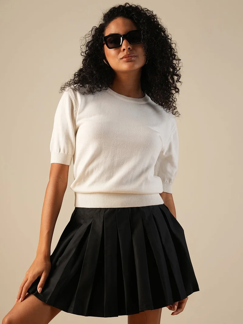 جلو باص بلوفر نسائي بياقة مستديرة وأكمام منفوشة من جلوبس