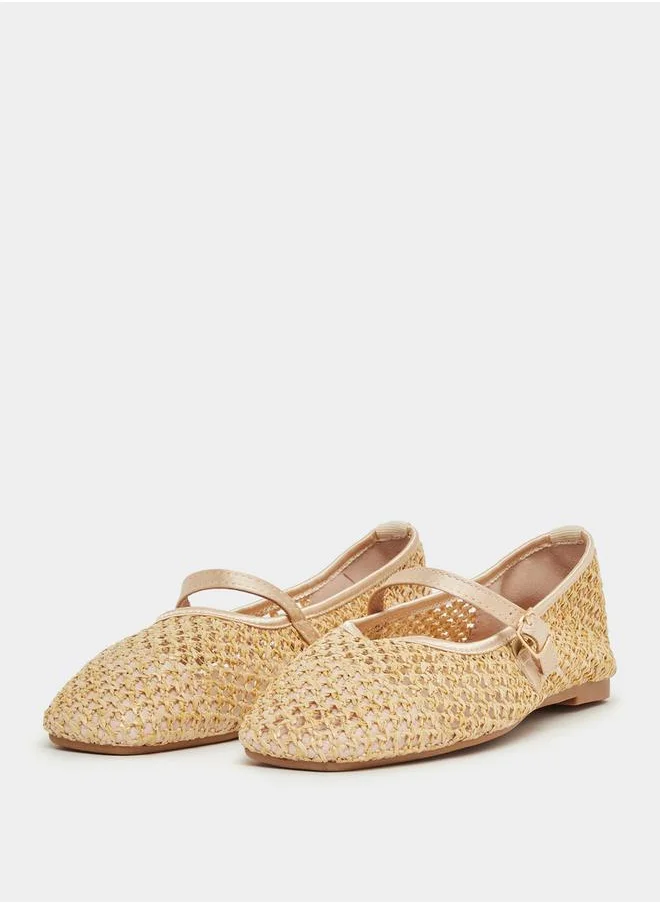 ستايلي Textured Woven Pointed Toe Shoes