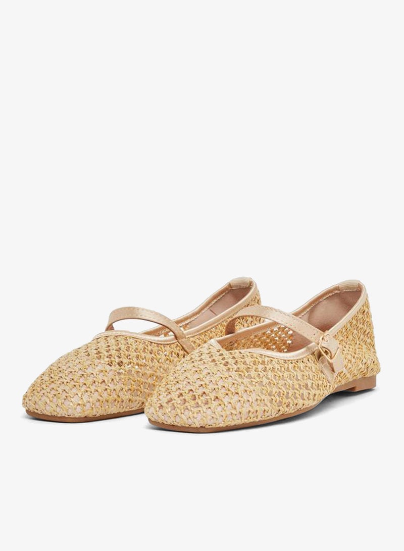 Styli Textured Woven Pointed Toe Shoes - Image 2