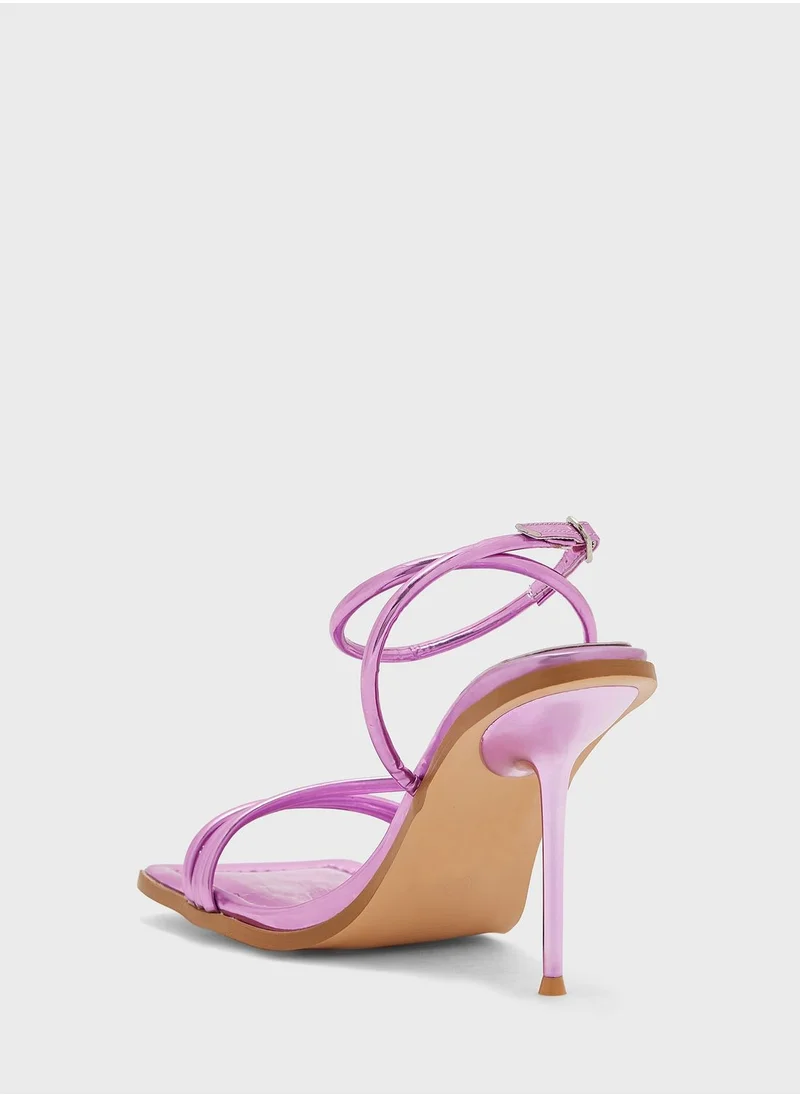 جينجر Strappy Needle Heel Sandal