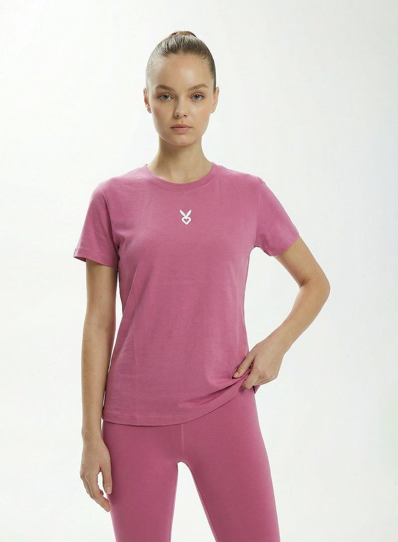 Cardio Bunny تي شيرت نسائي بقصة عادية مع طباعة الشعار - Image 1