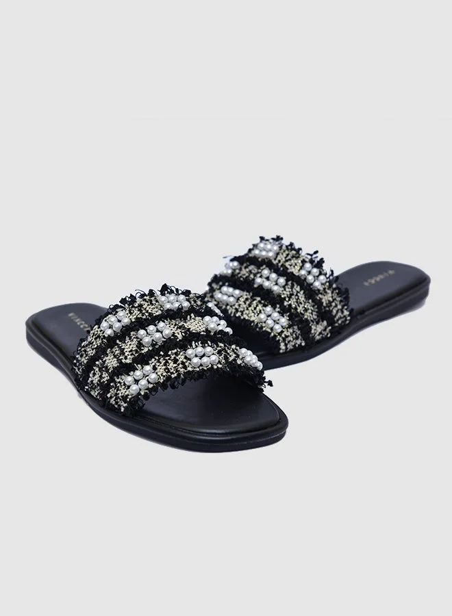 فينتشي صندل مسطح بأشرطة متعددة