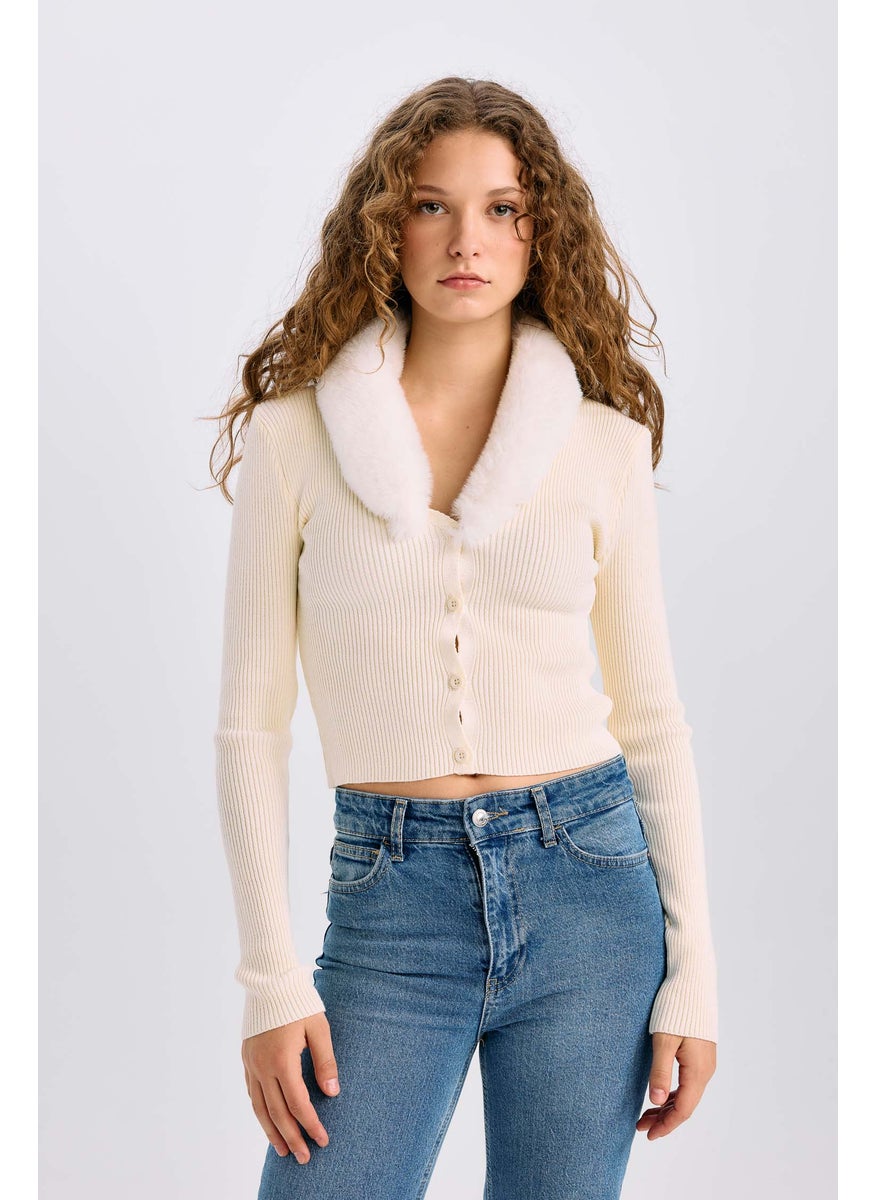 DeFacto Woman Slim Fit Faux Fur V Neck Buttoned Knit Cardigan  - Image 3