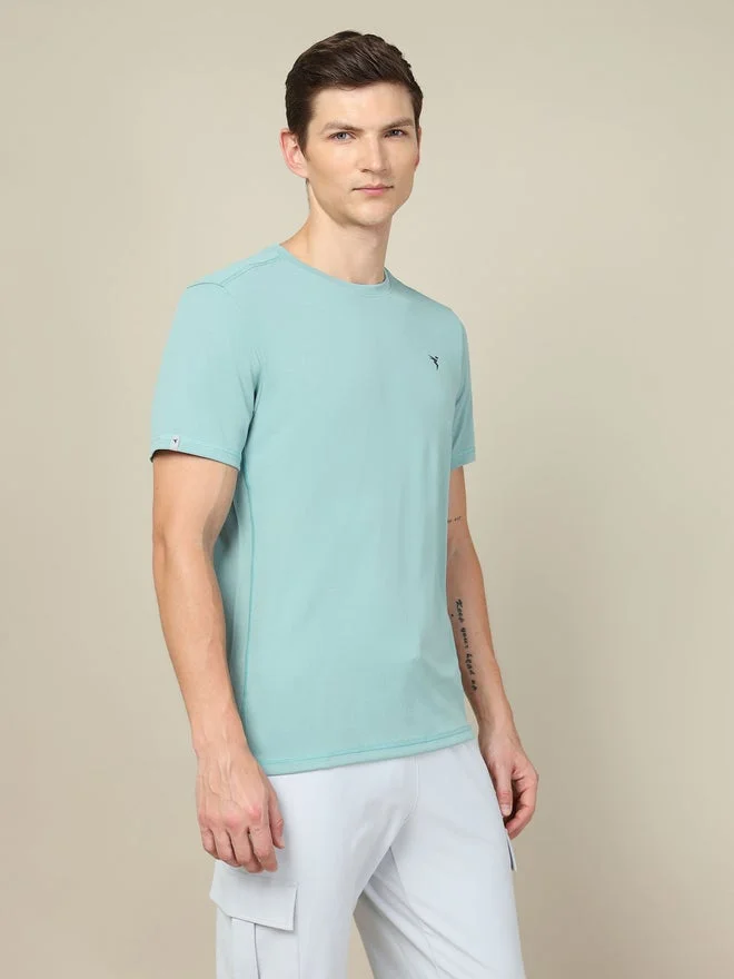 تكنوسبورت تيشيرت رجالي تكنوسبورت بقبة دائرية وتصميم نحيف مع تقنية تكنوكول+