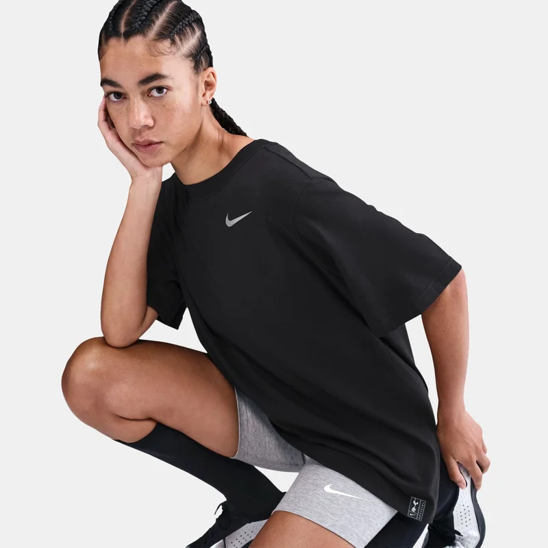 Nike Black Women's Tottenham Hotspur T-Shirt for Women | Best Price UAE