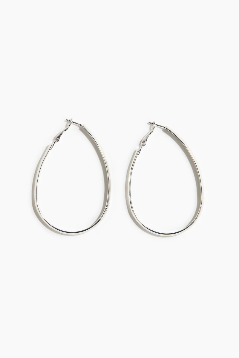 Oval hoop earrings