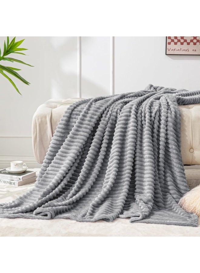  تي  جي  إتش بطانية فانيلا مخططة، بطانية فاخرة، ناعمة للغاية، بحجم كينغ (220x240 سم) للسرير والأرائك، دافئة ومريحة بشكل فاخر. - Image 2