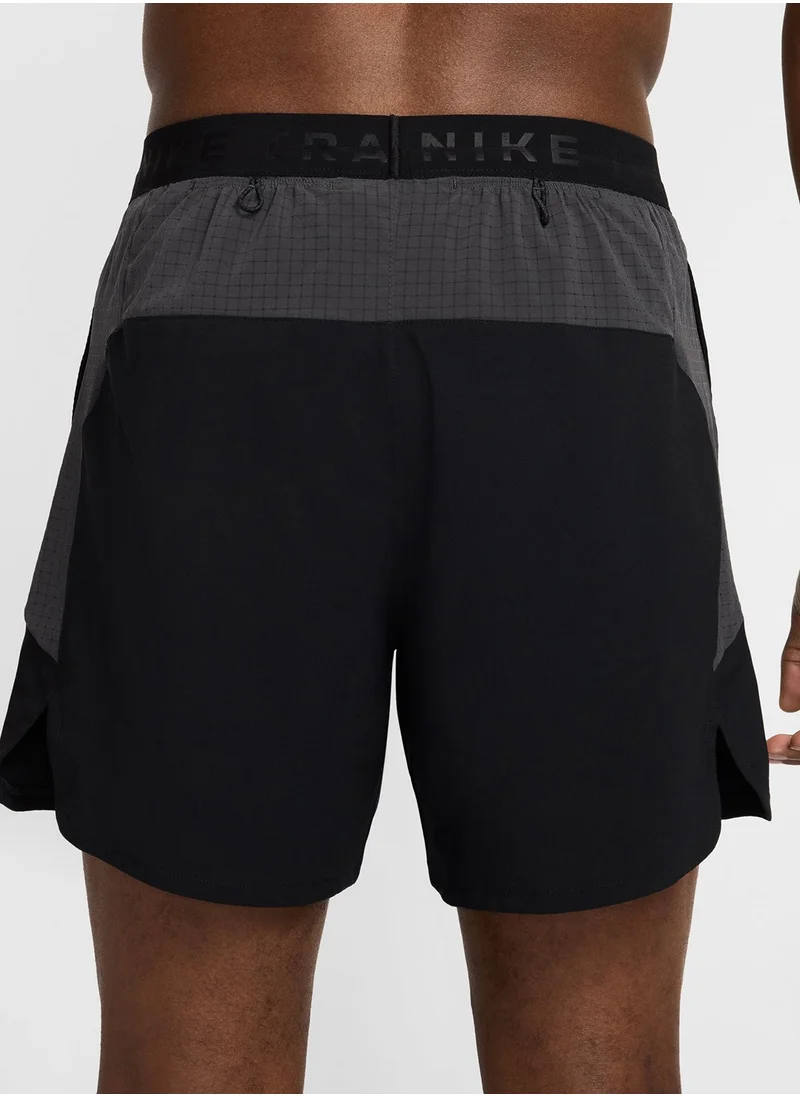 نايكي 6" Dri-Fit Trail Shorts