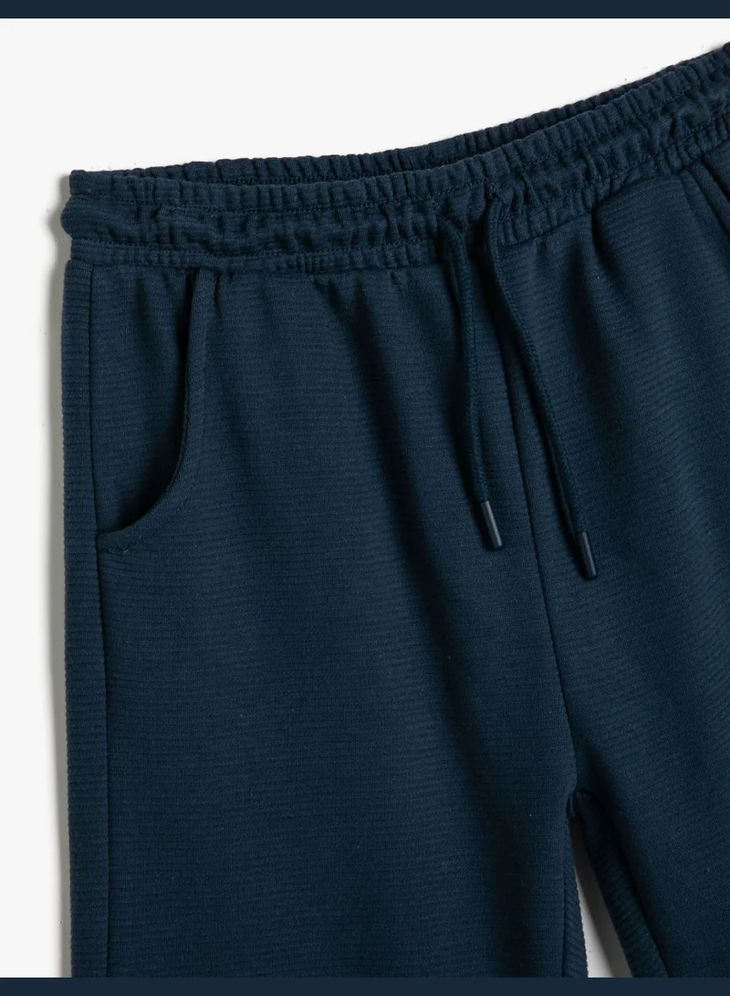 KOTON Basic Shorts Drawstring Textured Pockets