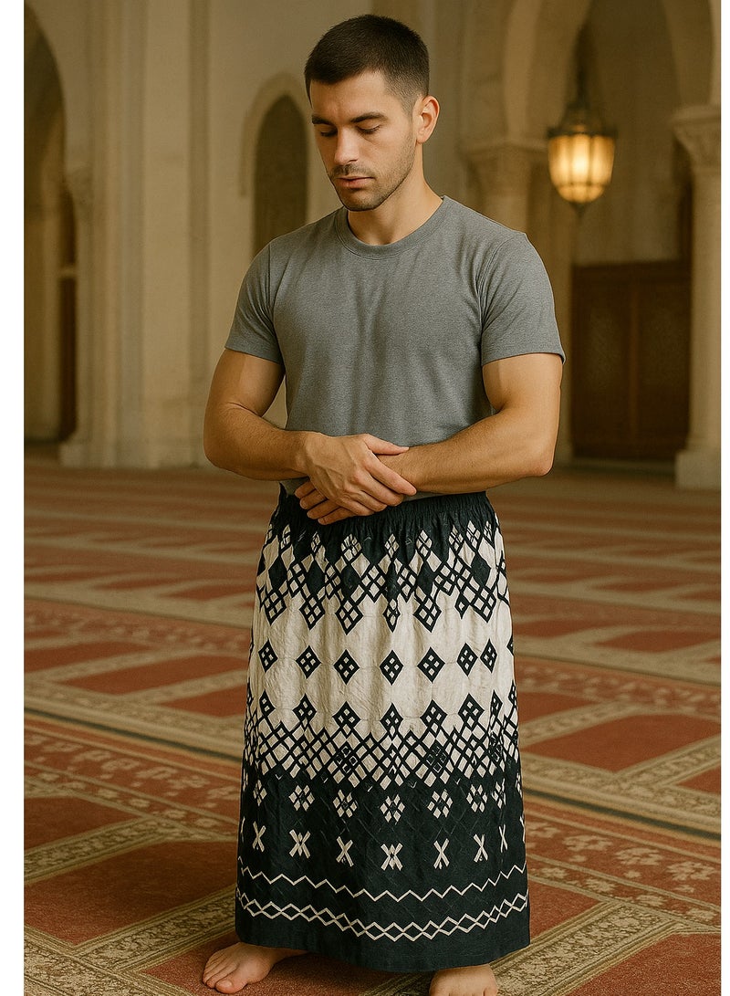 Elastic Izar for Men with Side Pocket – Ultra Comfortable & Breathable Summer Wear This men's Izar is designed for maximum comfort in hot weather. Made from lightweight and cool fabric, it's ideal for home, sleeping, workouts, prayer time, and everyday wear. Features a stretchable waistband and a side pocket for convenience. Perfect for athletes, lounging, or light exercise. A practical alternative to shorts or traditional wraps.  - Image 5
