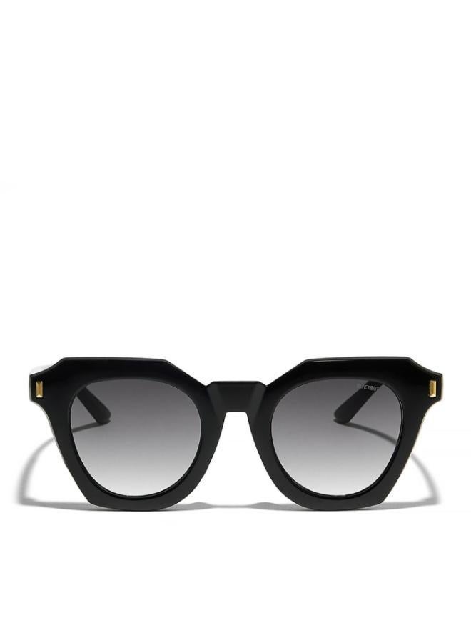 بلاك أوت نظارة شمسية نسائية وينونا سوداء - Image 1