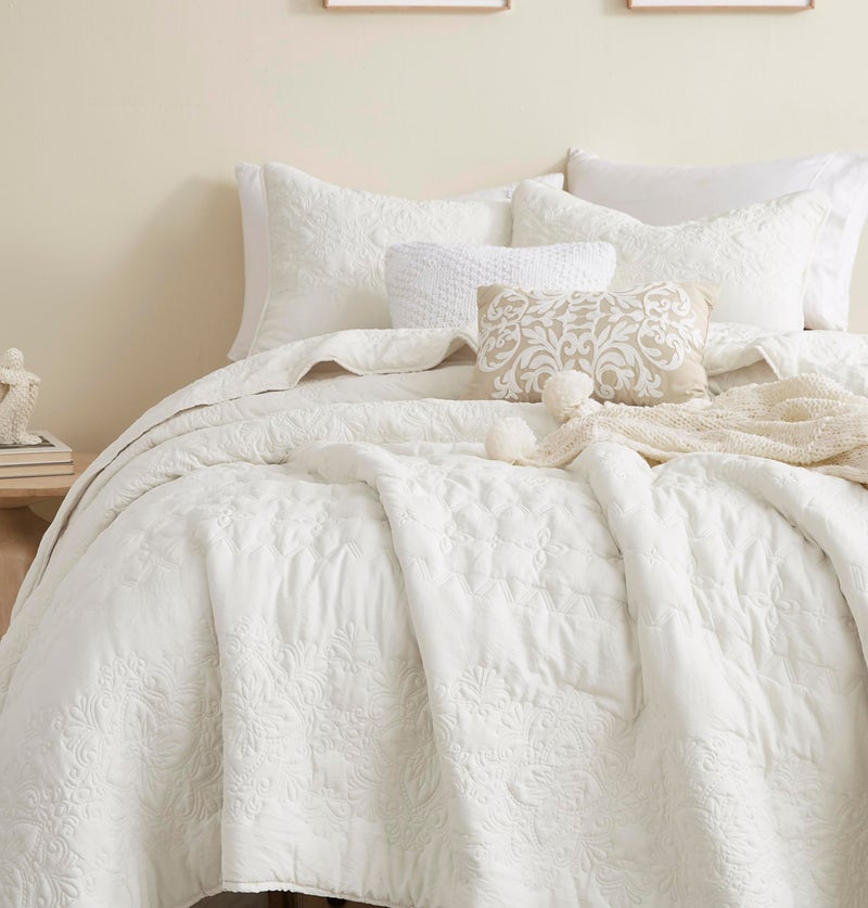 B2EVER Boho Ivory Quilt Twin Size Bedding Sets with Pillow Sham, Bohemian Lightweight Soft Bedspread Coverlet, Cream Farmhouse Floral Vintage Thin Comforter Bed Cover for All Season, 2 Pieces, 68x90 inches - Image 4