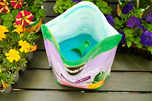 Miracle-Gro Water Soluble Bloom Booster Flower Food, Plant Food for Annual and Perennial Flowers, In-Ground and Container Plants, Roses, Hydrangeas, Hibiscus, 5.5 lb. - Image 2