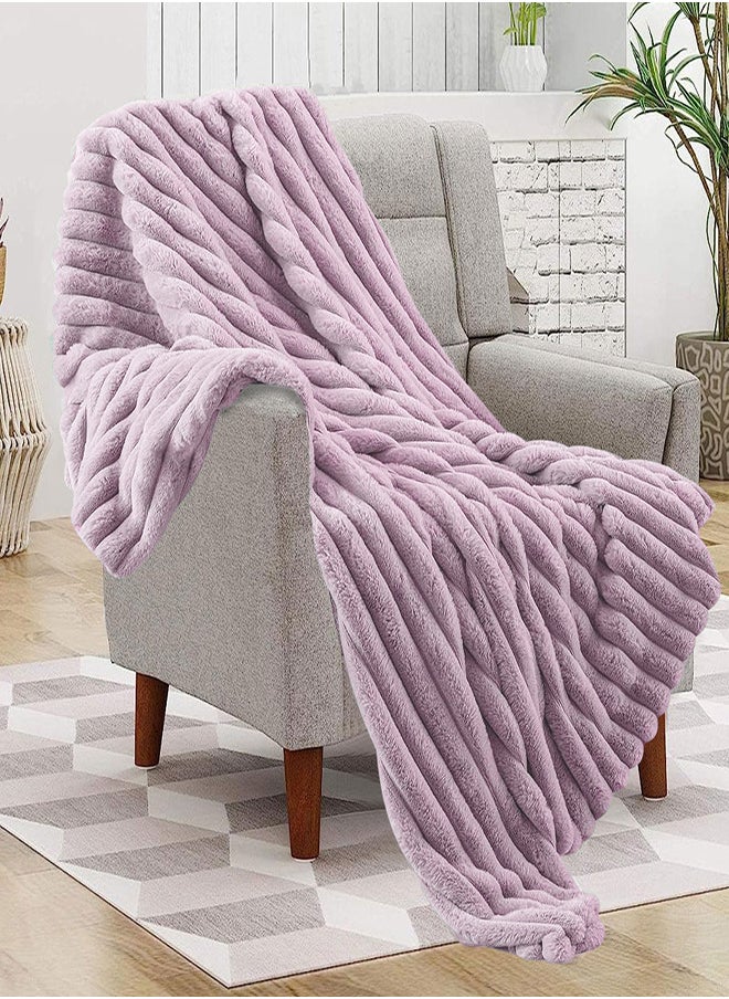 PACHA HOME - Fur Throw 2 layers 130x170, Perfect match for cold days on the couch - Color: Pink. - Image 1