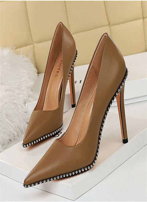 Shallow Pointed Rivet High Heels 10.5CM Brown