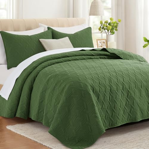 Lavsiry Olive Green King Size Quilt Bedding Set with Pillow Shams, Summer Lightweight Bedspread Coverlet, Soft Quilted Blanket Thin Comforter for All Seasons - Image 1