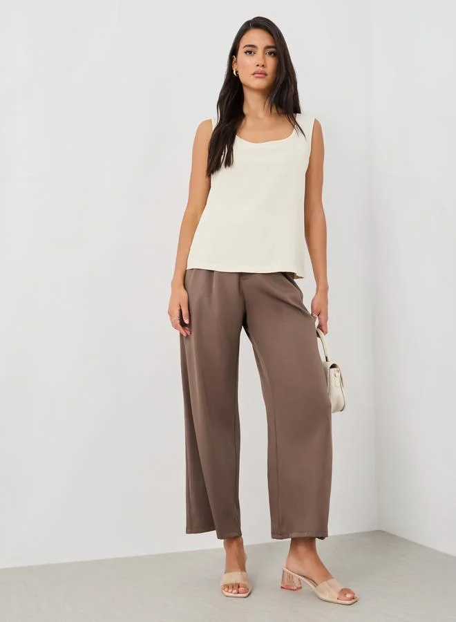 Styli Styli Solid Scoop Neck Sleeveless Top