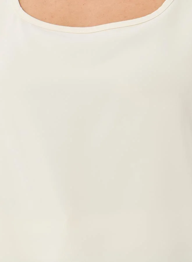 Styli Styli Solid Scoop Neck Sleeveless Top