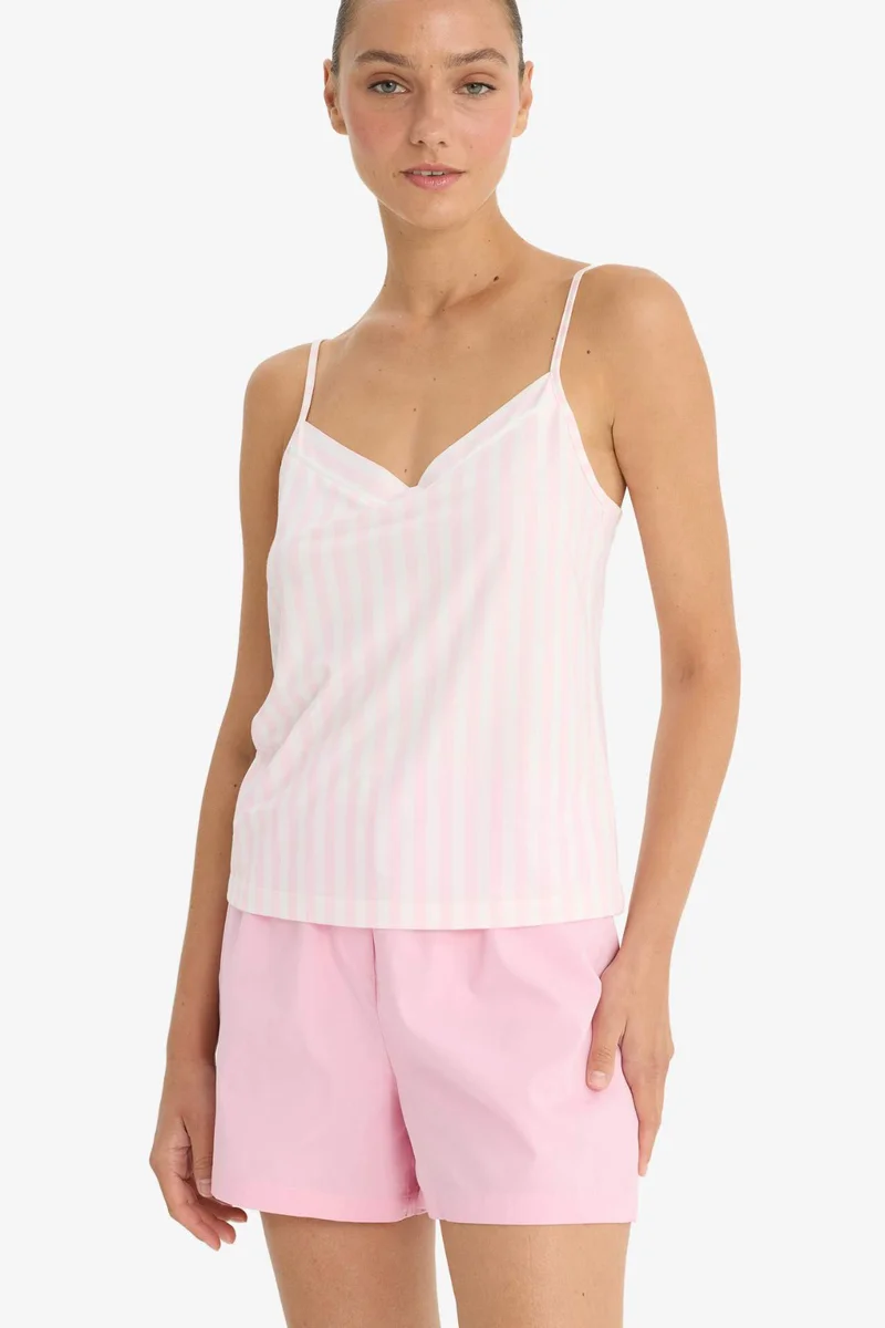 ديفاكتو Fall in Love Regular Fit V-Neck Strappy Top