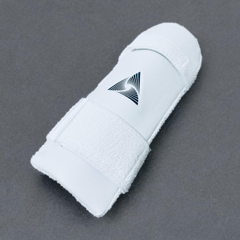 CONSTANT Player Edition Cricket ARM Guard (Moulded, Leather) (with Logo, Mens) - Image 3