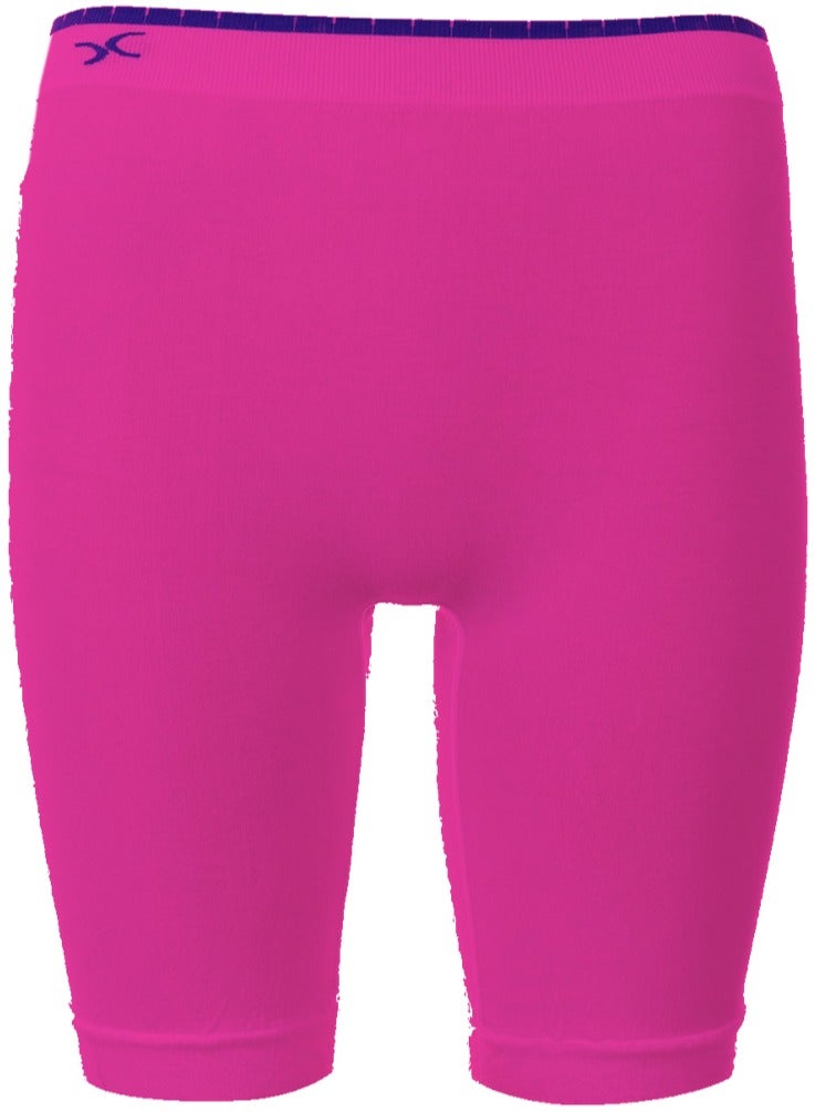 Women's shorts in a cotton blend with a knee length and a mid rise waist