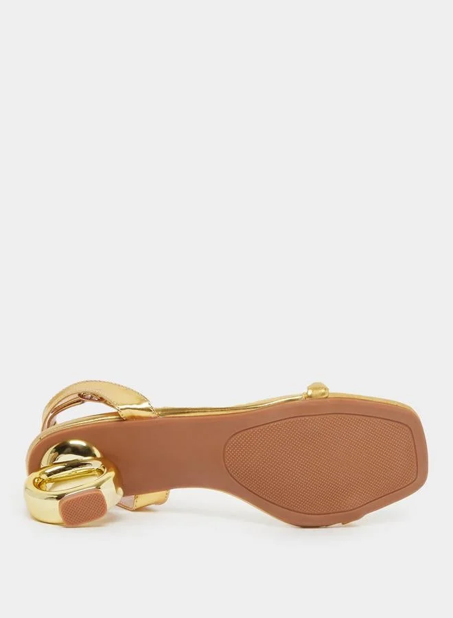 تايك تو صنادل بكعب مفتوح من الأمام بحزام للكاحل