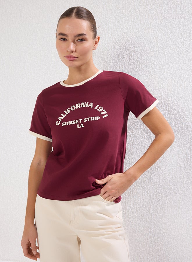 trendyol Claret Red 100% Cotton Slogan Printed Contrast Piping Detailed Knitted T-Shirt - Image 1