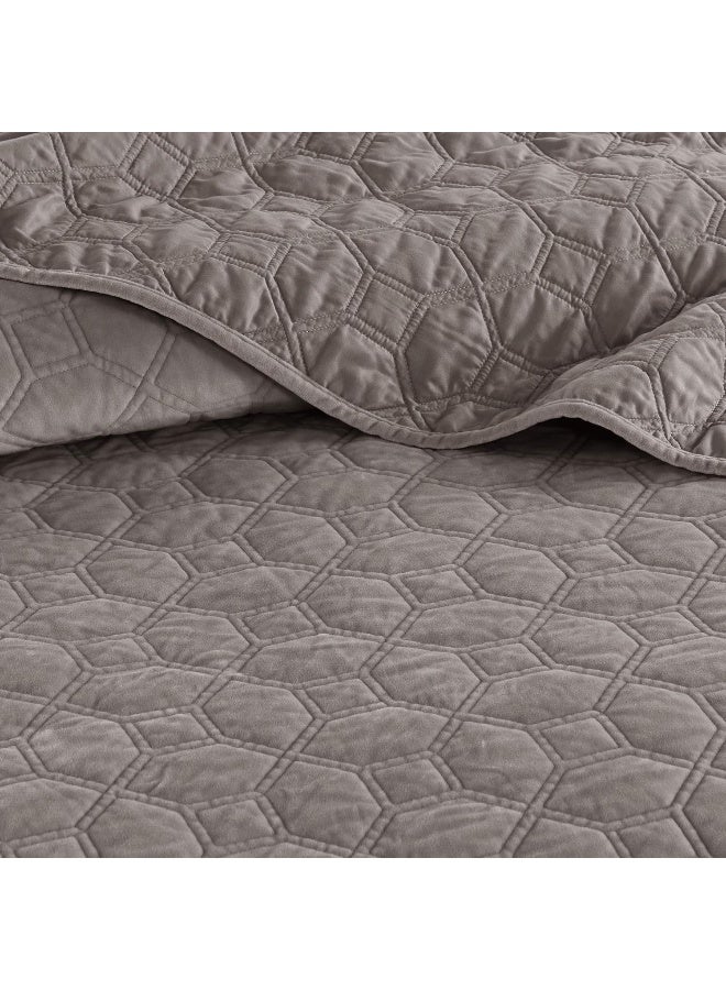 madison park Madison Park Harper Velvet 3 Piece Coverlet Set Taupe 104x94 inches KingCal King  - Image 2