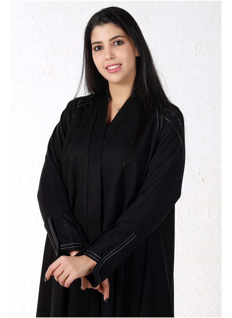 ألوان الجمال عباية باللون الأسود مميزة بتطريز  - Image 4