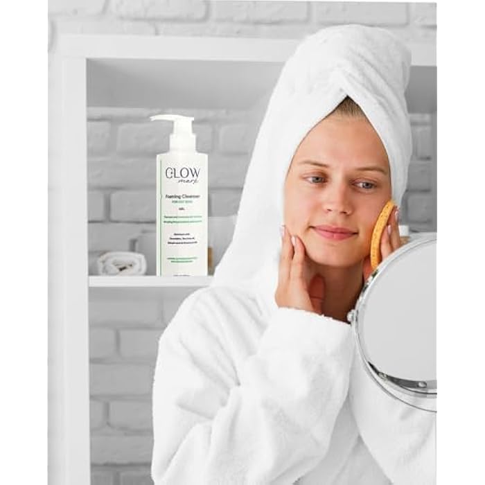 glowmark Cleanser For Oily Skin 200 ml With Guasha Gift - Image 4