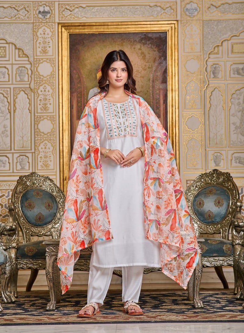 Women Chanderi White Kurta with Pant and Digital Print Dupatta Set  - Image 4