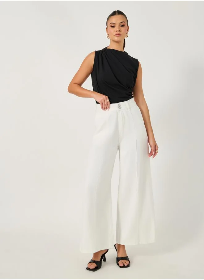 ستايلي Pintuck Details Wide Leg Jeans with Buttons