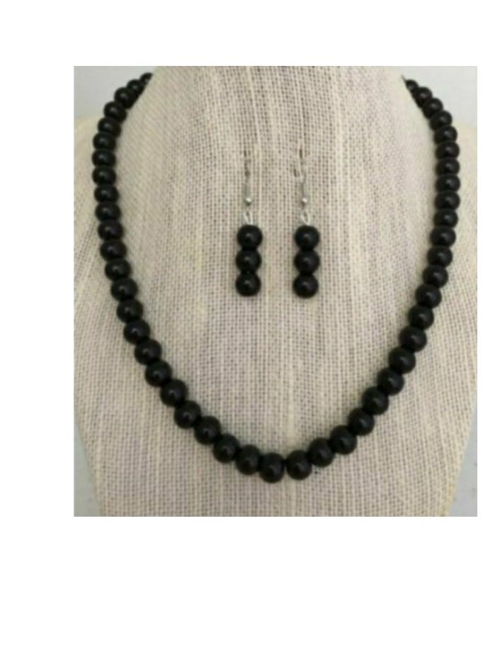 اكسوارات ار ايه طقم نسائي مميز مكون من حلق  و عقد من اللؤلؤ الاسود  - Image 1