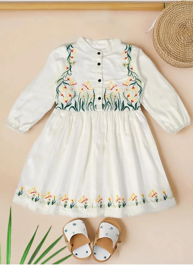 بيلا مودا Bella Moda Floral Embroidered Buttoned Knee-Length Dress