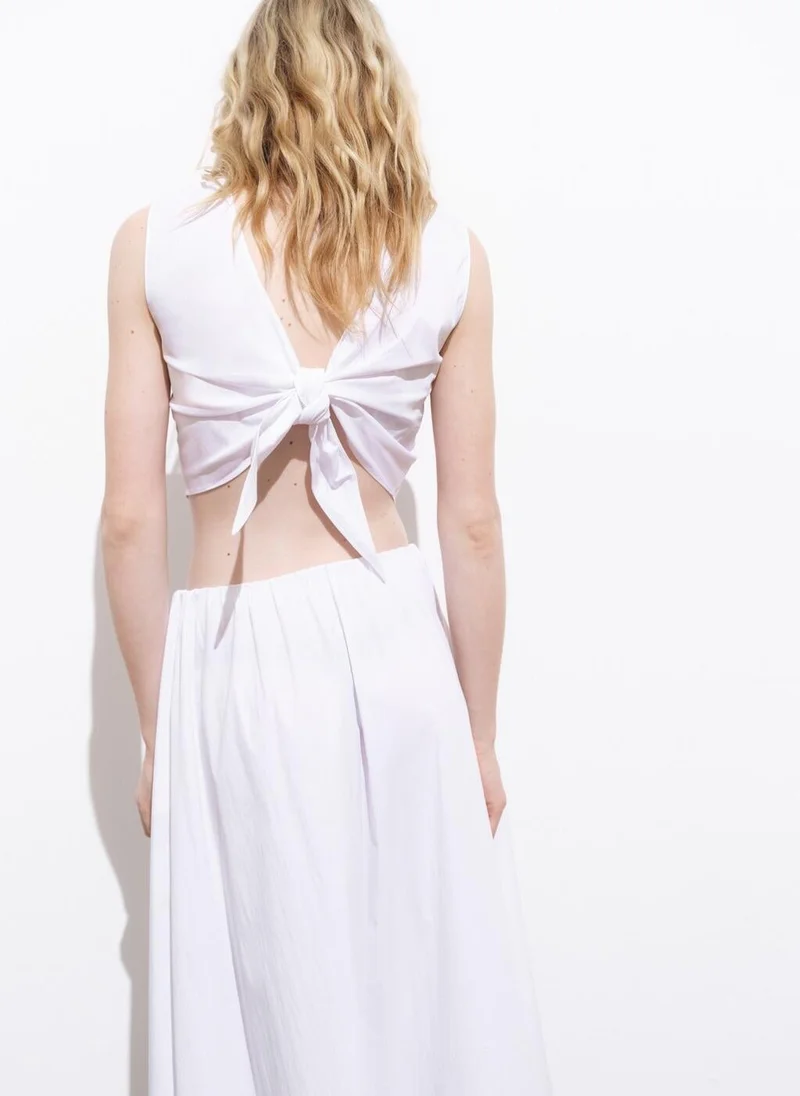 MANGO Crop top with bow on the back