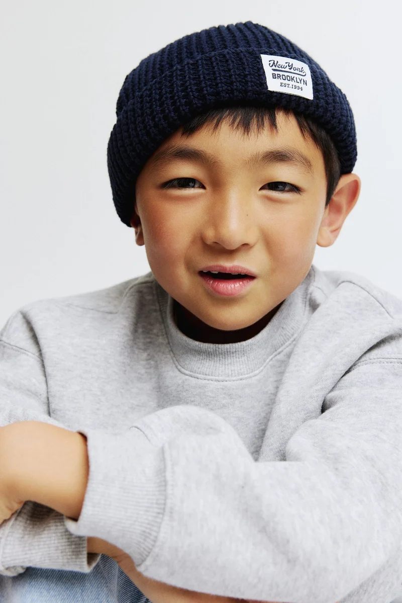 اتش اند ام قبعة بيني محبوكة بملمس بارز