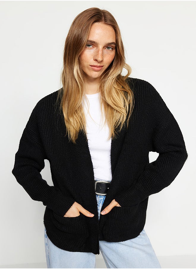 Black Wide Fit Soft Textured Pocket Detail Knitwear Cardigan TWOAW24HI00133 - pzsku/Z698E11D1A2F21B70DC48Z/45/_/1730941478/46ba9272-e56e-41a9-8ec0-8feeee74a285