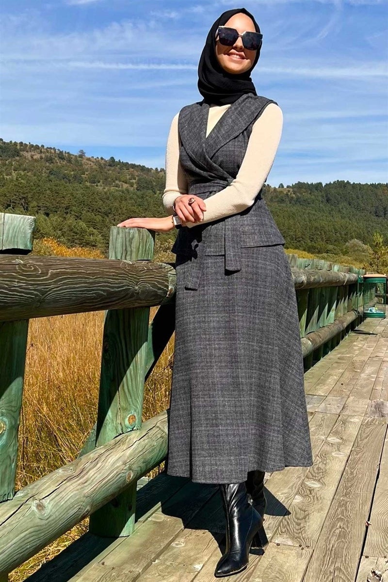 Rabia Şamlı Azize Skirt Vest Set Anthracite - Image 2